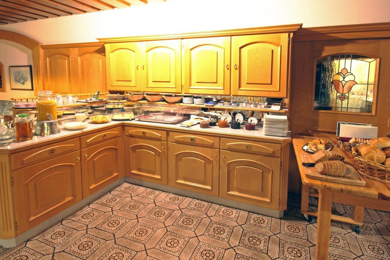 Hotel Pension Eichenhof Ried im Zillertal Quarto foto